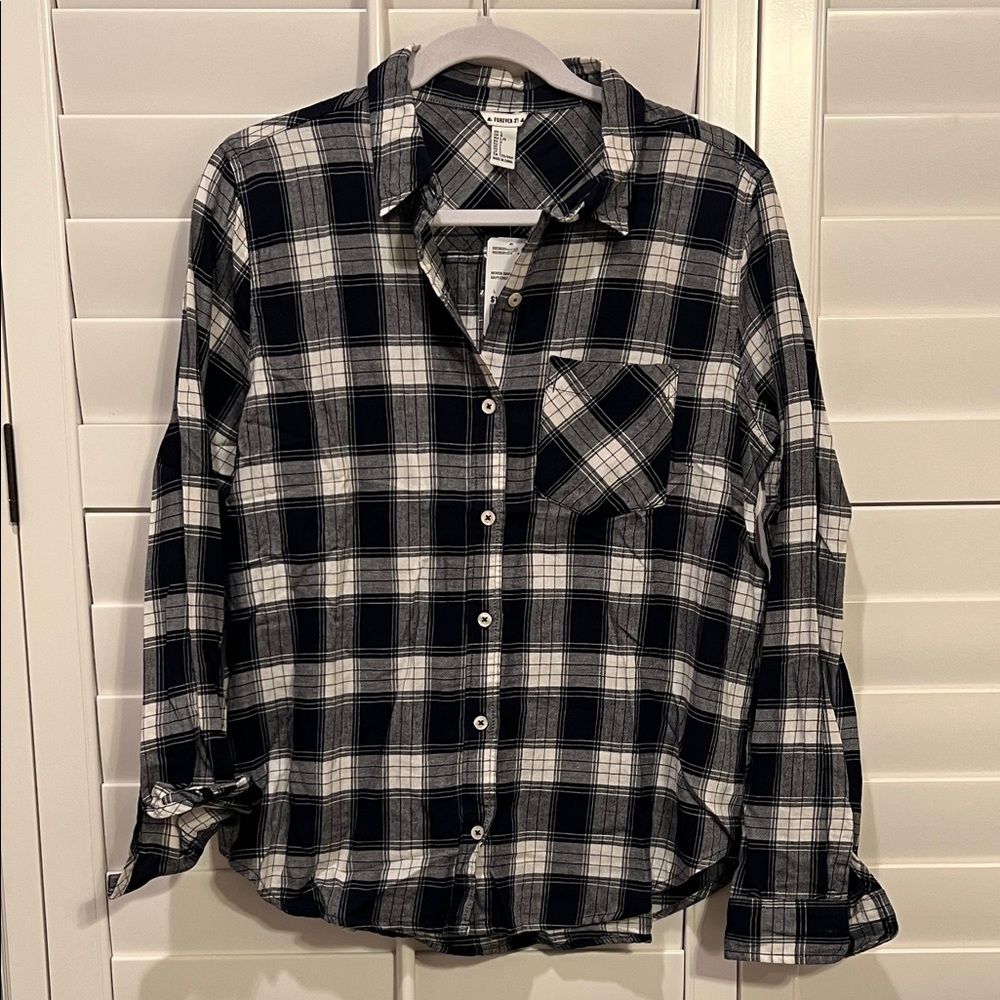 Forever 21 Navy and White Plaid Shirt